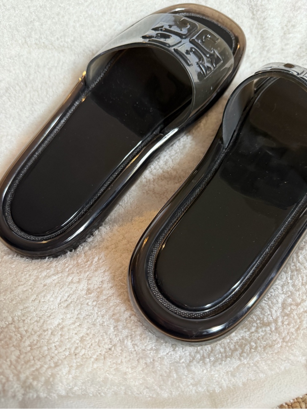 Tory Burch Glossy Black Logo Bubble Jelly Slide Sandals - Picture 5 of 5
